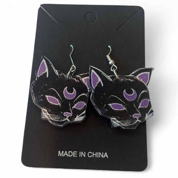 Darker Wavs Jewelry - 🖤 Black Cat Moon Earrings | Halloween Witchy Goth Aesthetic 🖤